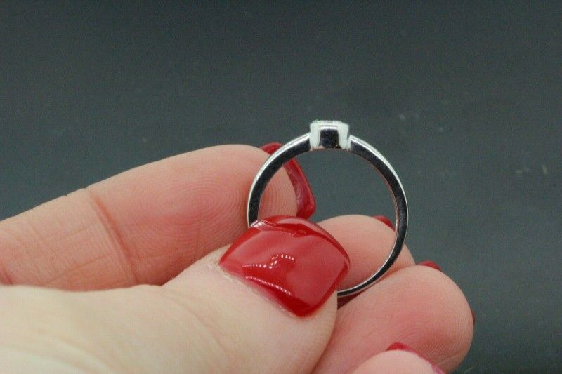 18k White Gold & Diamond Engagement Ring/Promise Ring 0.13 TCW 2.4g #30011