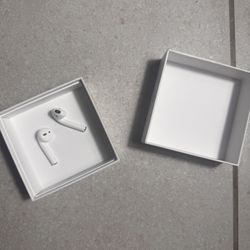 AirPods No Case