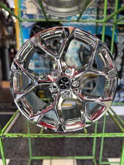 18x8.5” XCess “5 Flake” Wheels