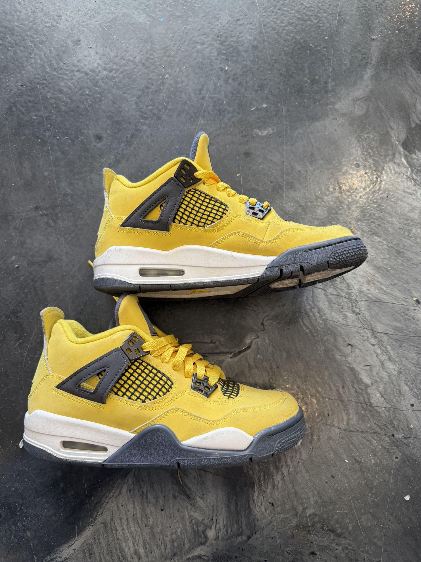 Air Jordan 4 Retro Lighting Yellow