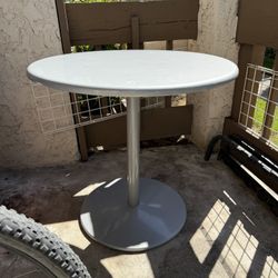 Round Metal Patio Table