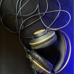 Studio HeadPhones AKG K92