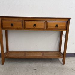 Entryway/Shelving Furniture 