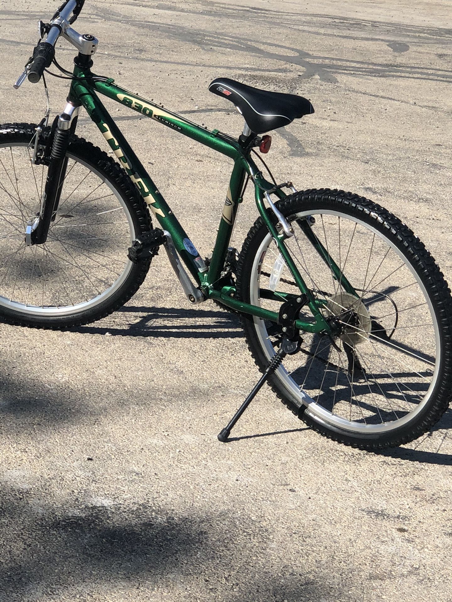 D26” TREK 830 Alpha Custom Aluminum, Mountain bike.