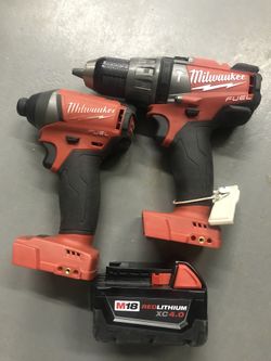 Milwaukee fuel hammer drill set with battery and charger