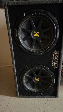 Kicker speakers amp and box(12s )