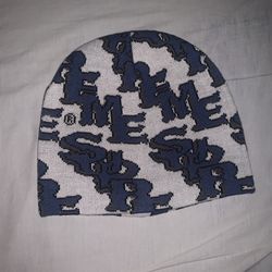 Supreme Slanted Gothic Outline Beanie White/Blue