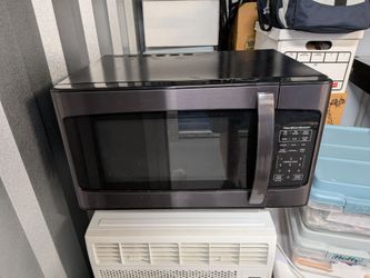 Hamilton Beach Microwave - 1.1cu ft 1000w