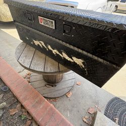 Universal Truck Tool box