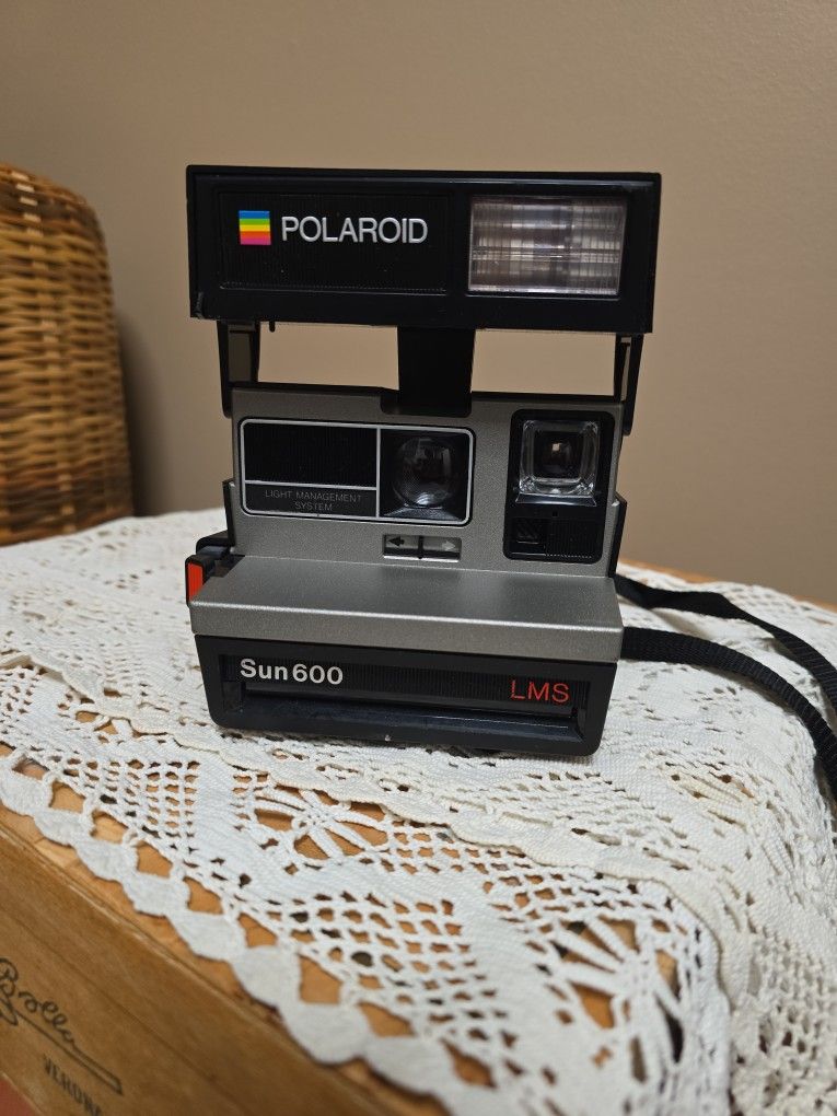 Vintage Polaroid Sun 600 Camera