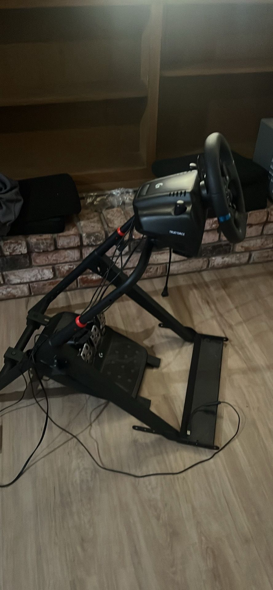 Xbox Logitech G923 Racing Wheel with mount