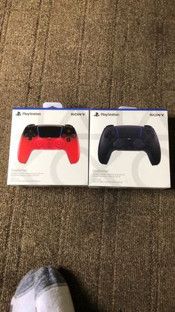 PS5 DualSense Wireless Controllers – Set of 2