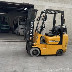 Forklift 
