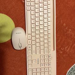 Pink Wireless Keyboard + Mouse 