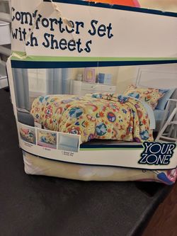Twin Size Comforter Set