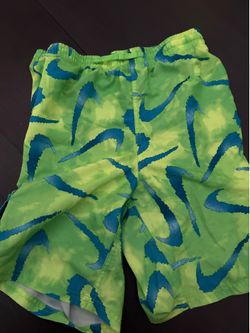 Nike Big Boys Tie Dye Swoosh Volley Swim Shorts in Green Strike Sz L