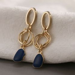 E6- Elegant Long Earrings Color Blue-Gold!  