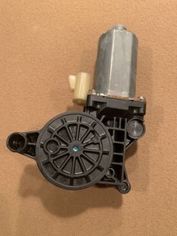 CHEVY TRAILBLAZER 05 WINDOW MOTOR