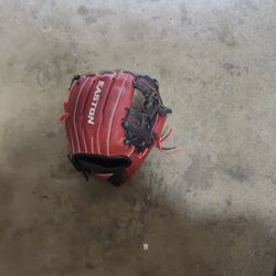 baseball glove 