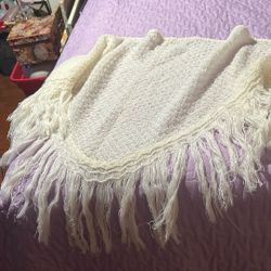 HAND MADE KNITTED SHAWL 
