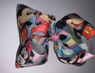 Minnie mouse hair bow