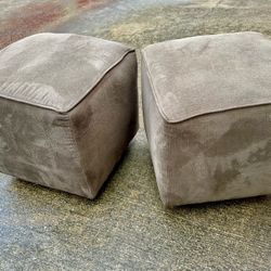 Havertys Taylor Cube ottoman (Pair) 18 x 19