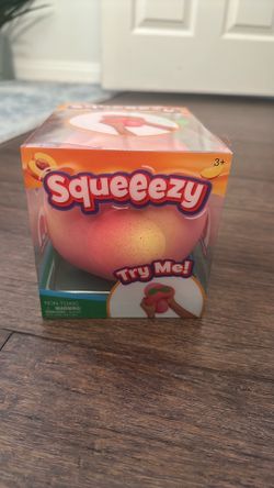 NEW Squeezy peach, squish, squishy, Squishie peach