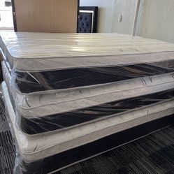 Full Size Pillow Top Mattress With Box Spring 