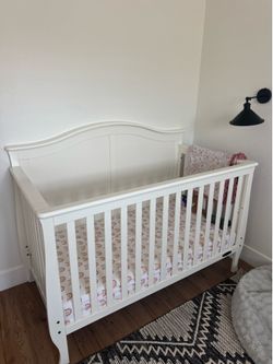Crib - white ChildCraft