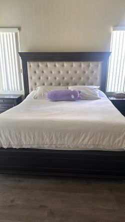 Bedroom set