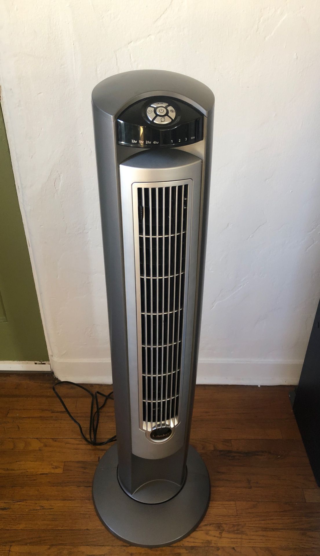 3-speed Tower Fan- POWERFUL, remote control, oscillating, ion option