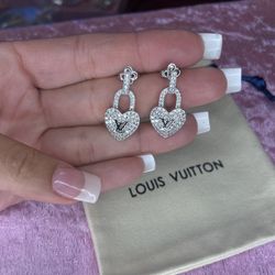 New Really Good Quality Earrings 