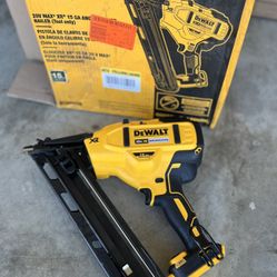 DEWALT 20V MAX XR Lithium-Ion Cordless 15-Gauge Angled Finish Nailer (Tool Only)