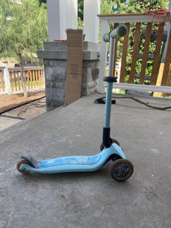 Globber 3 wheel scooter