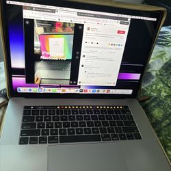 MacBook Pro Touch Bar