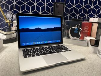 2015 13” MacBook Pro Core i5 8GB ram 128SSD!