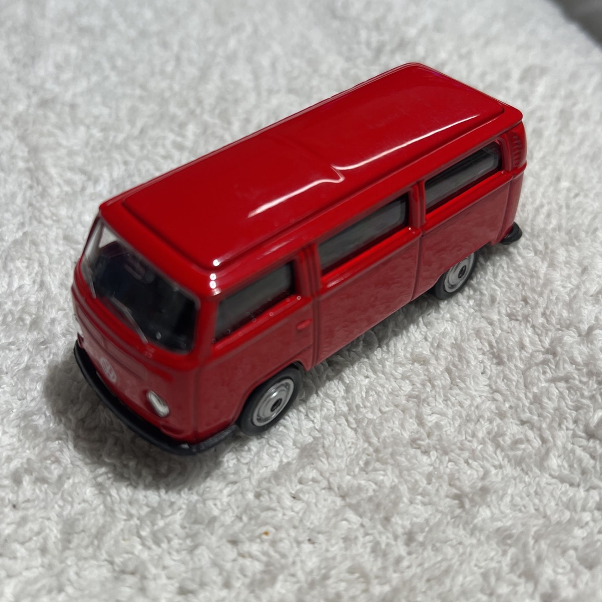 1:64 Welly Red VW  Bus T2