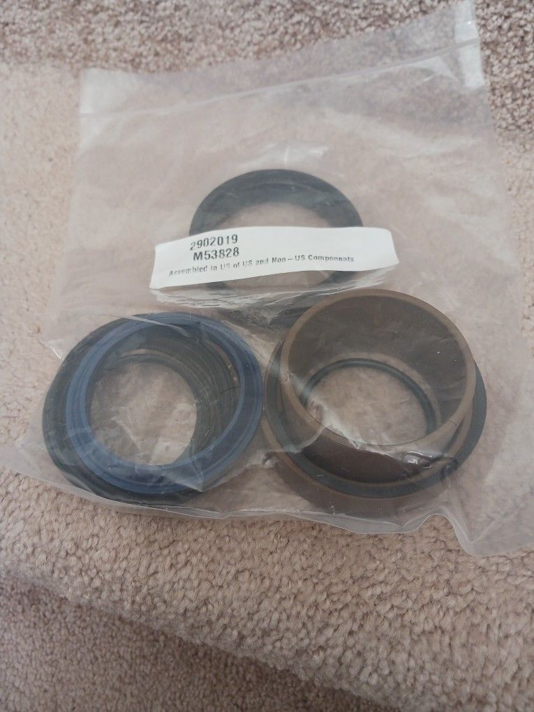 SKF E9Y M53828 (2 9 0 2 0 1 9) Seal Kit