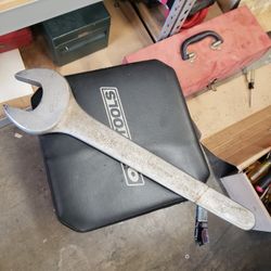 Williams  2 1/4 Wrench