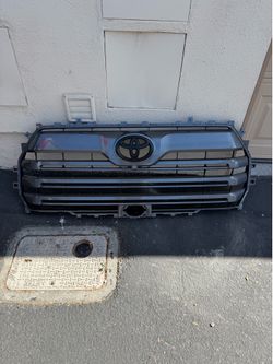 Toyota tundra grill