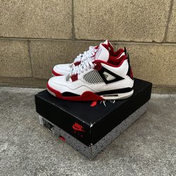 Air Jordan 4 Retro OG 'Fire Red'