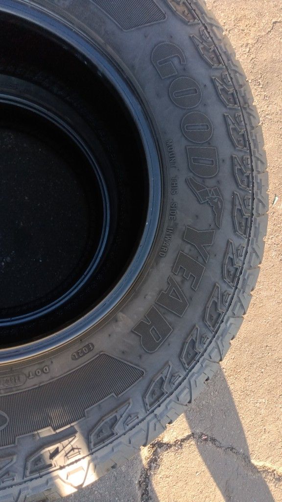 4 Llantas 265 70 R16 Goodyear Wrangler Territory 