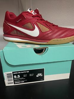 Nike SB - Supreme gato Size 9.5m