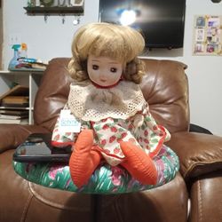 Vintage Schmid Porcelain Doll Music Box