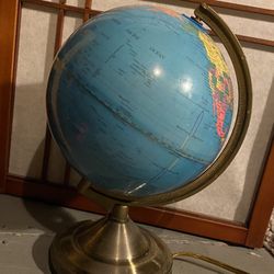 Vintage World Globe Table Lamp