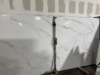 Calacatta Quartz With Gold /Full Slabs