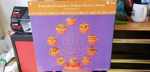 Halloween Pumpkin Cupcake Dessert Holder Centerpiece
