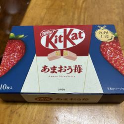 Amaou strawberry Japanese Kit Kat