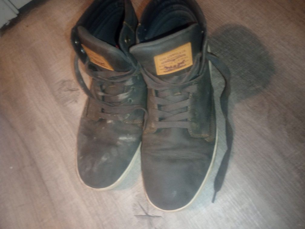 Levi High Top Sneaker