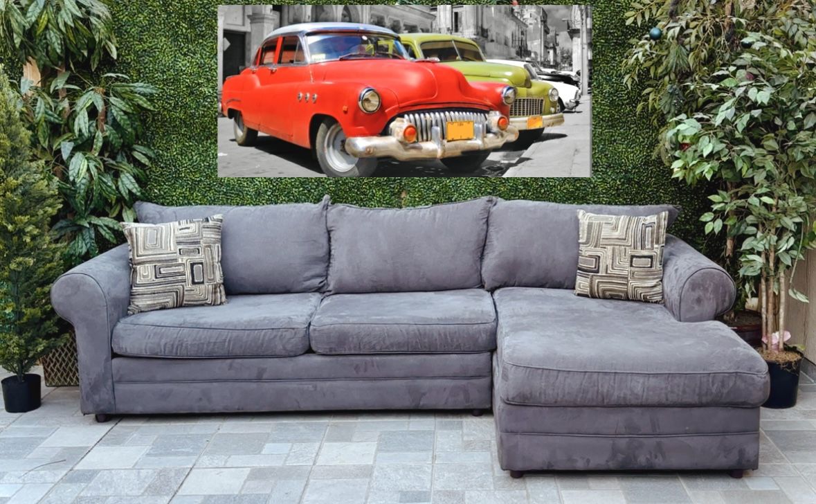 (Free delivery 🚚) Charcoal 2-Piece Sectional Couch w/Chaise